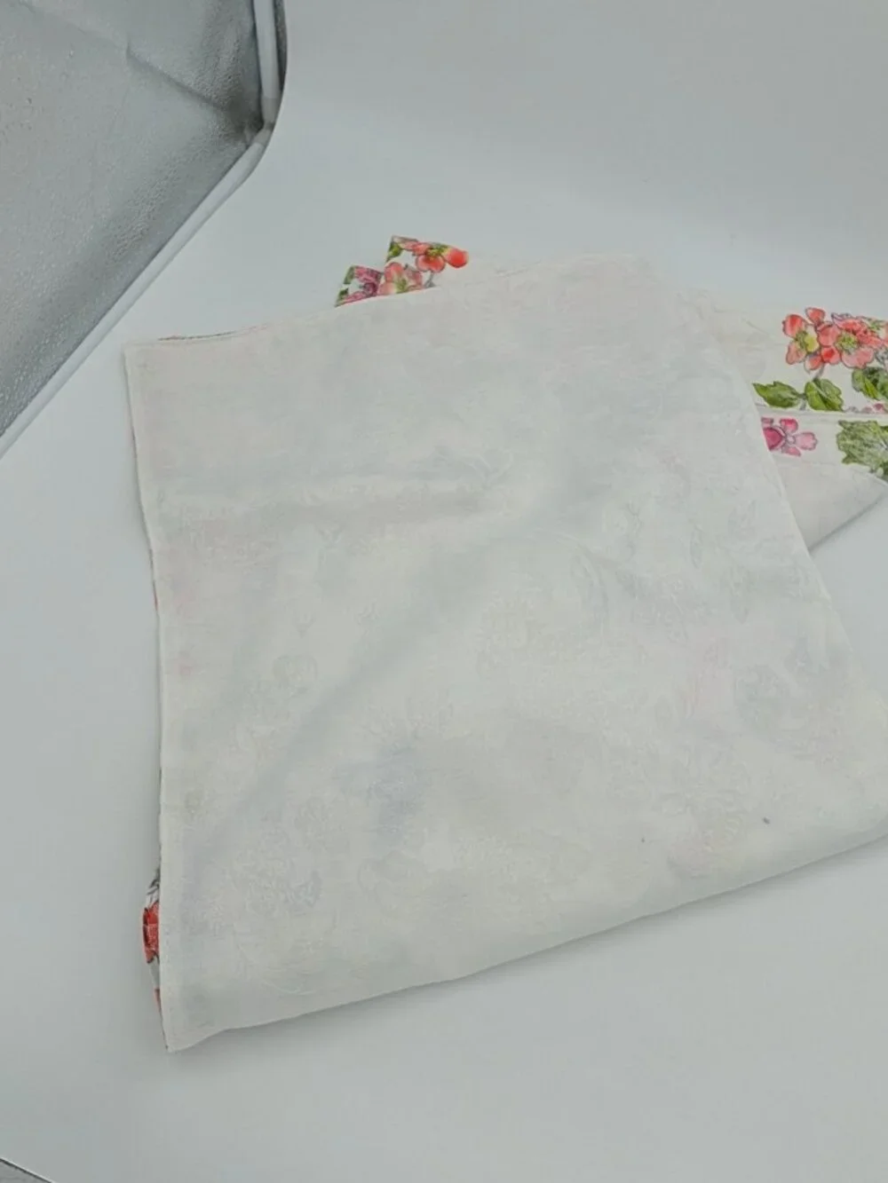 Living Quarters English Garden Table Runner Cotton/Polyester 14